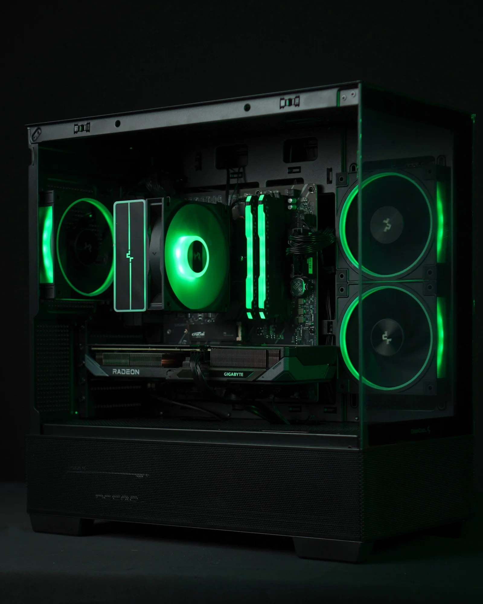 PC GAMER RYZEN 7 5700X RX 9060 XT 16GB