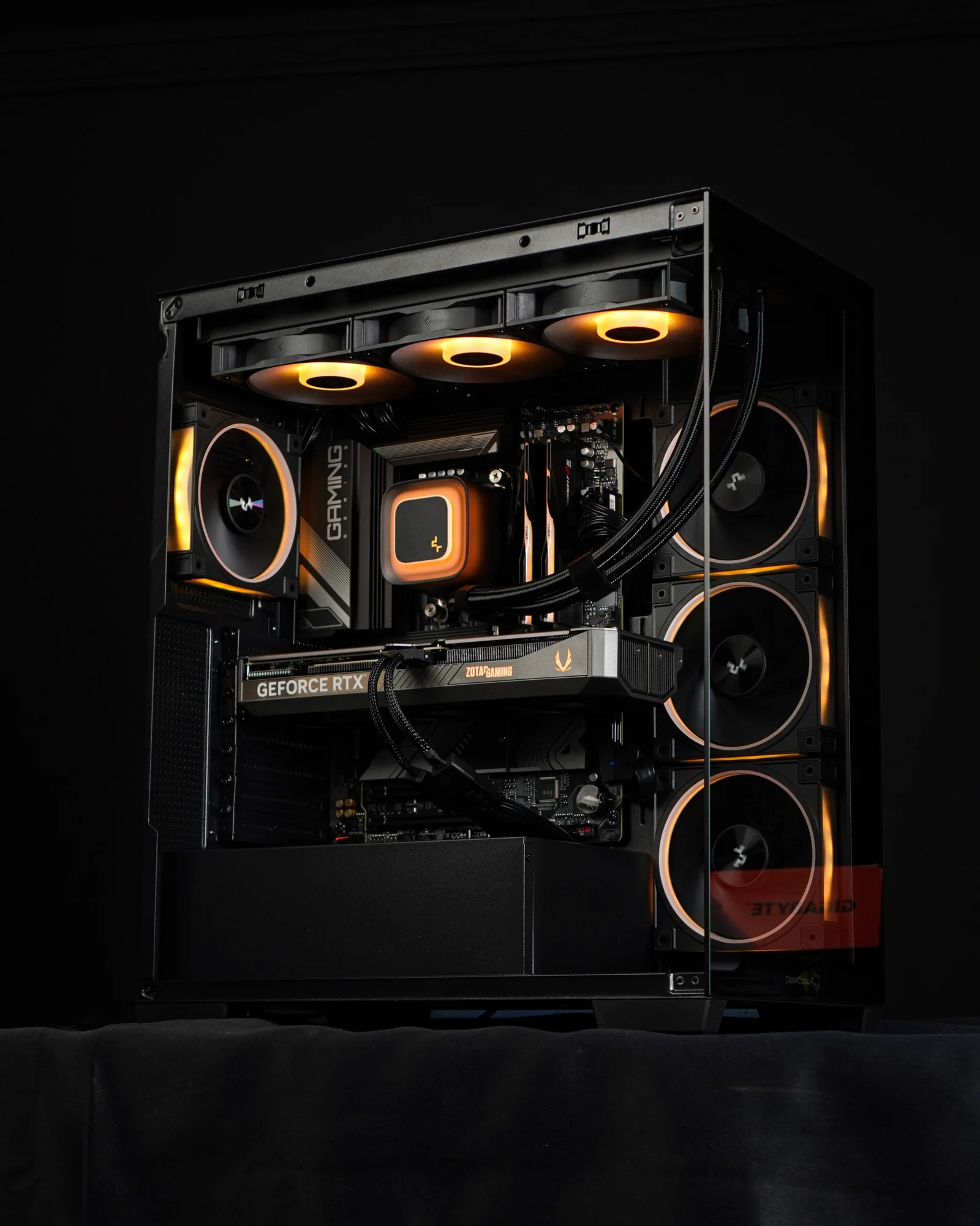 PC Gamer Ryzen 7 7700 RTX 5070 (Gold Edition)